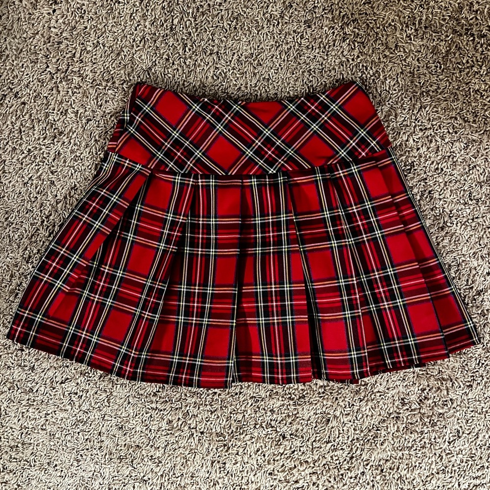 Brand new red plaid skirt zip up side size small